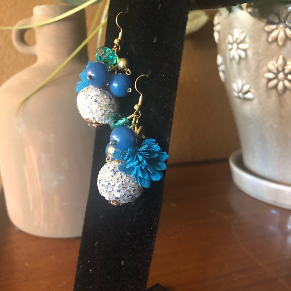 Royal Blue and Gold Cluster Earrings - Picture 3 of 4